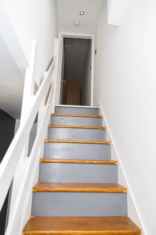 The Kensington House - Contemporary Accommodation In Nottingham Apartment