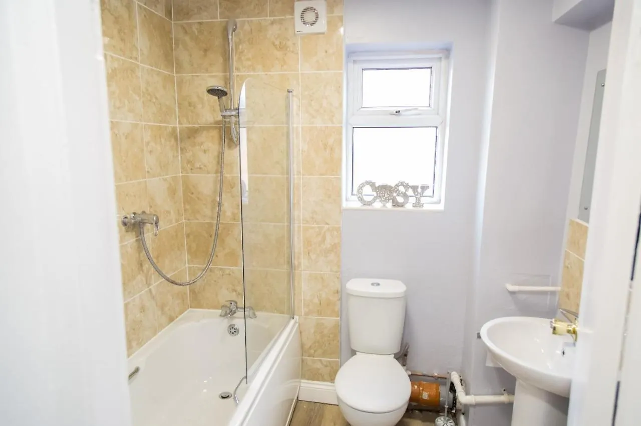 The Kensington House - Contemporary Accommodation In Nottingham 0*,