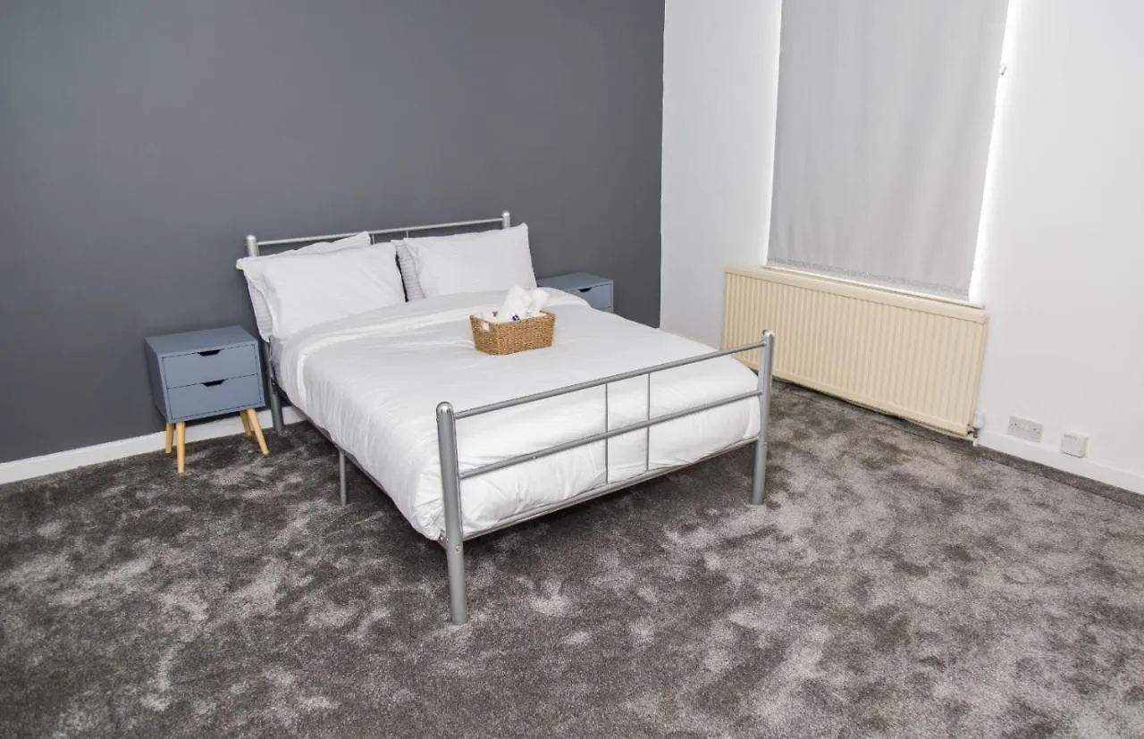 The Kensington House - Contemporary Accommodation In Nottingham Apartment